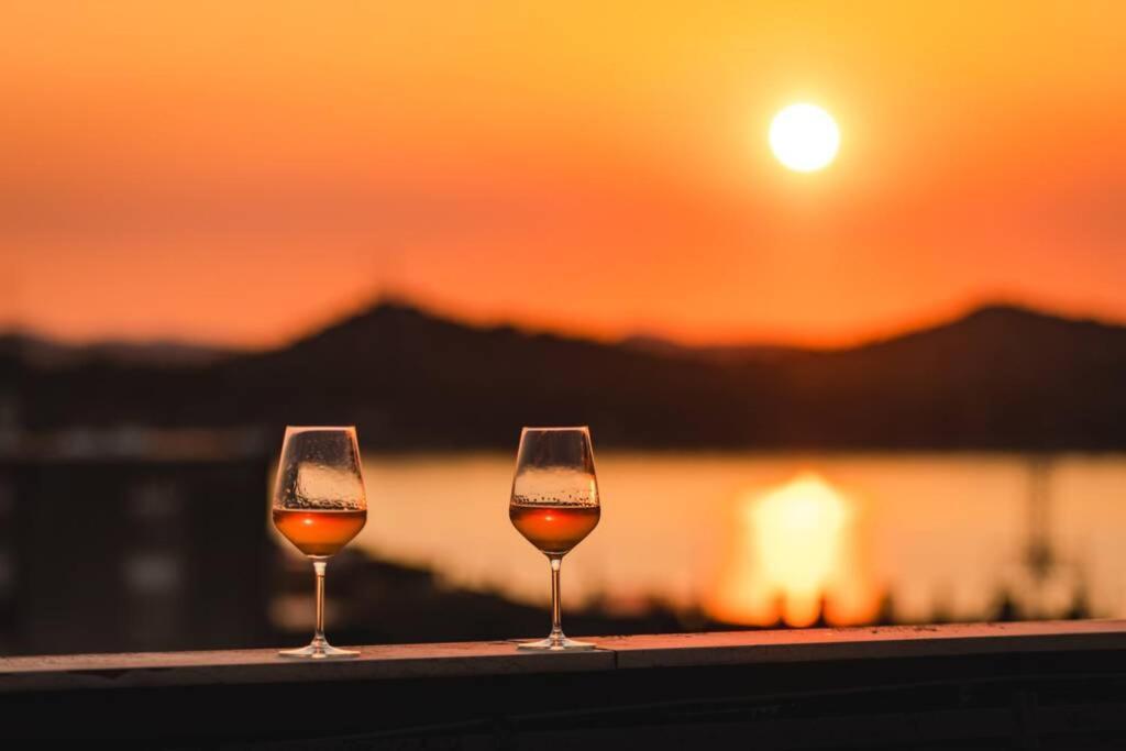 The Spot - Rooftop In The City Centre + Parking シベニク エクステリア 写真